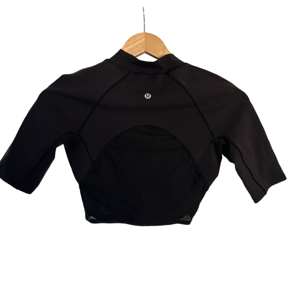 Lululemon Everlux and Mesh Cropped Short Raglan Sleeve Top
